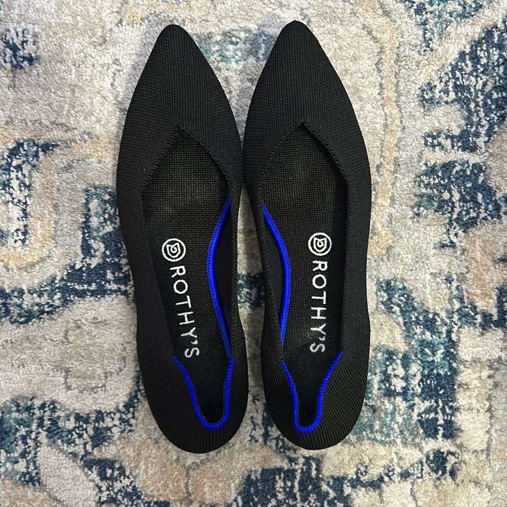 Rothy’s size 9 black pointed toe flats